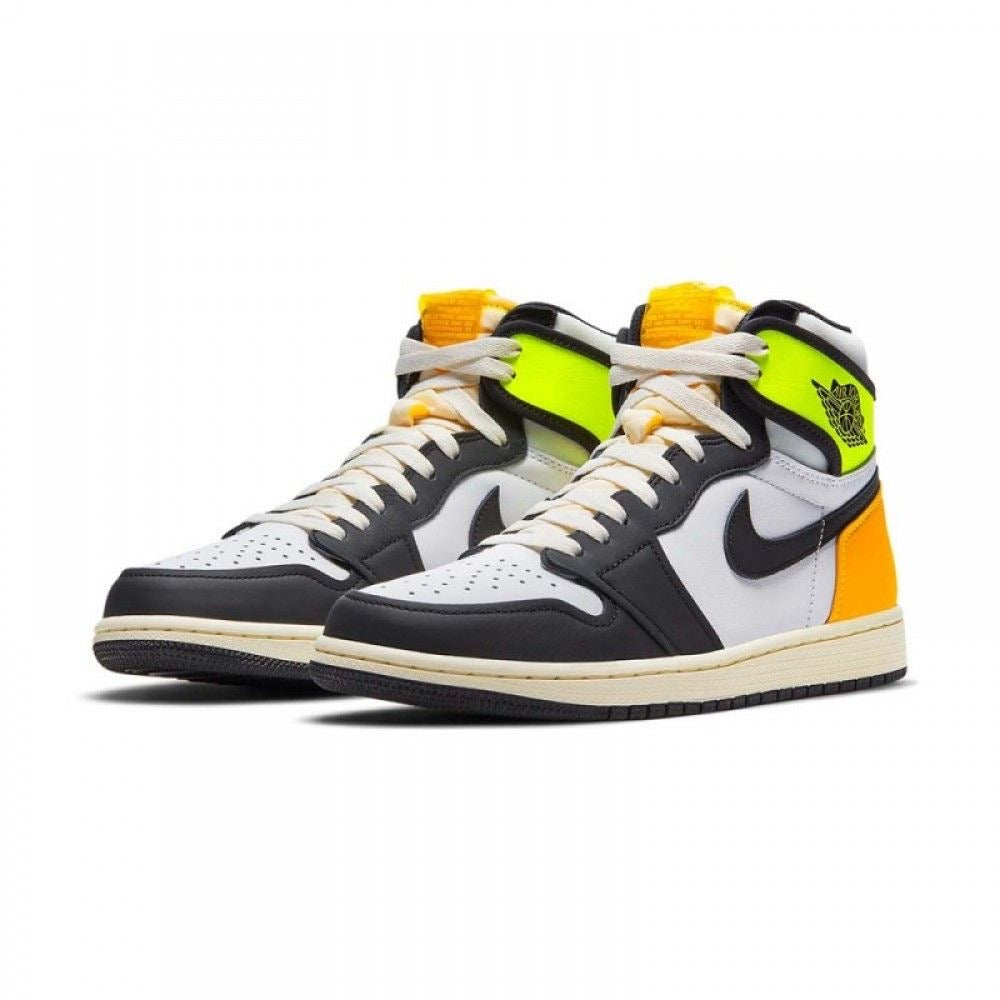 Jordan 1 Retro High
White Black Volt University Gold